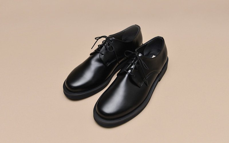 Comfortable clean basic Oxford 926