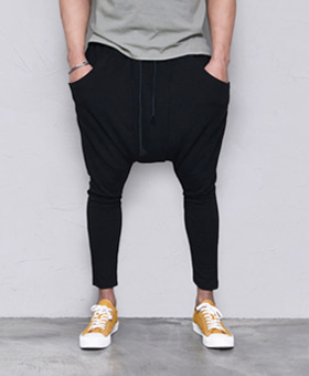 Comfortable and unique banding baggy pants 423