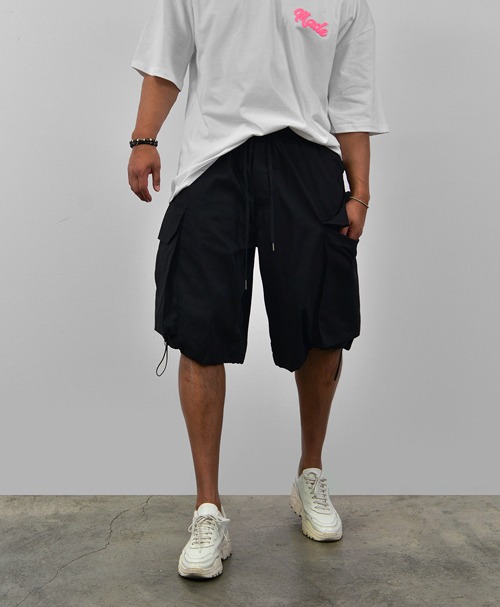 Wide Cargo String-Shorts 555