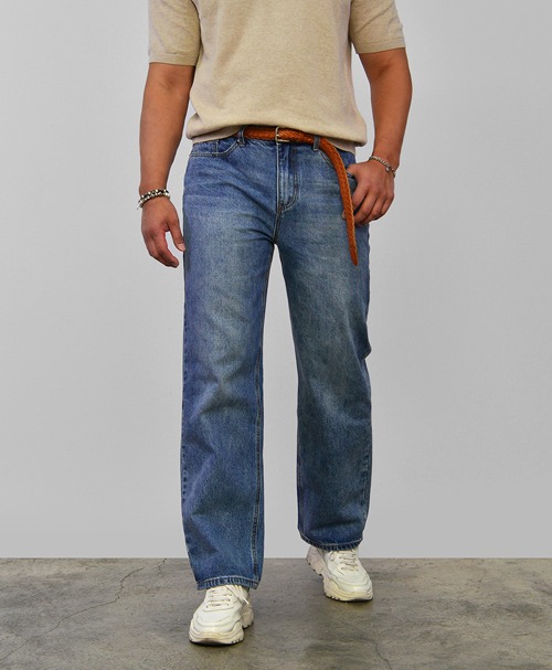 Semi Wide Fit-Jeans 822