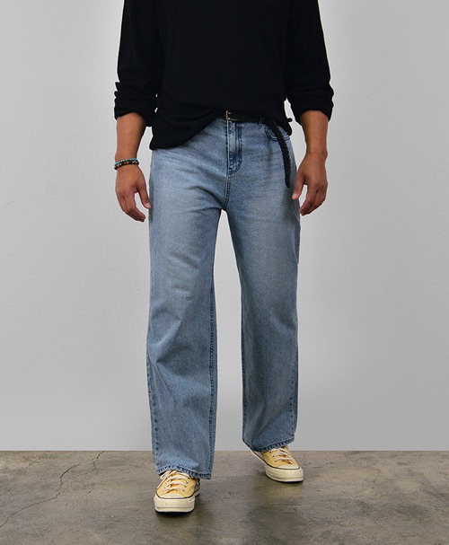Standard Wide Fit Denim-Jeans 825