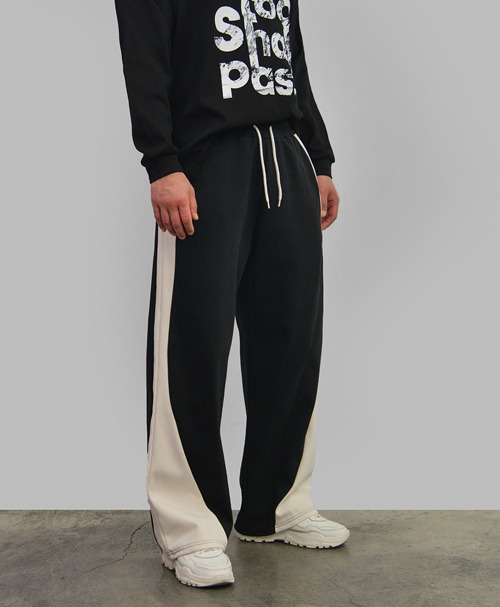 Curved Contrast Wide Sweatpants 618